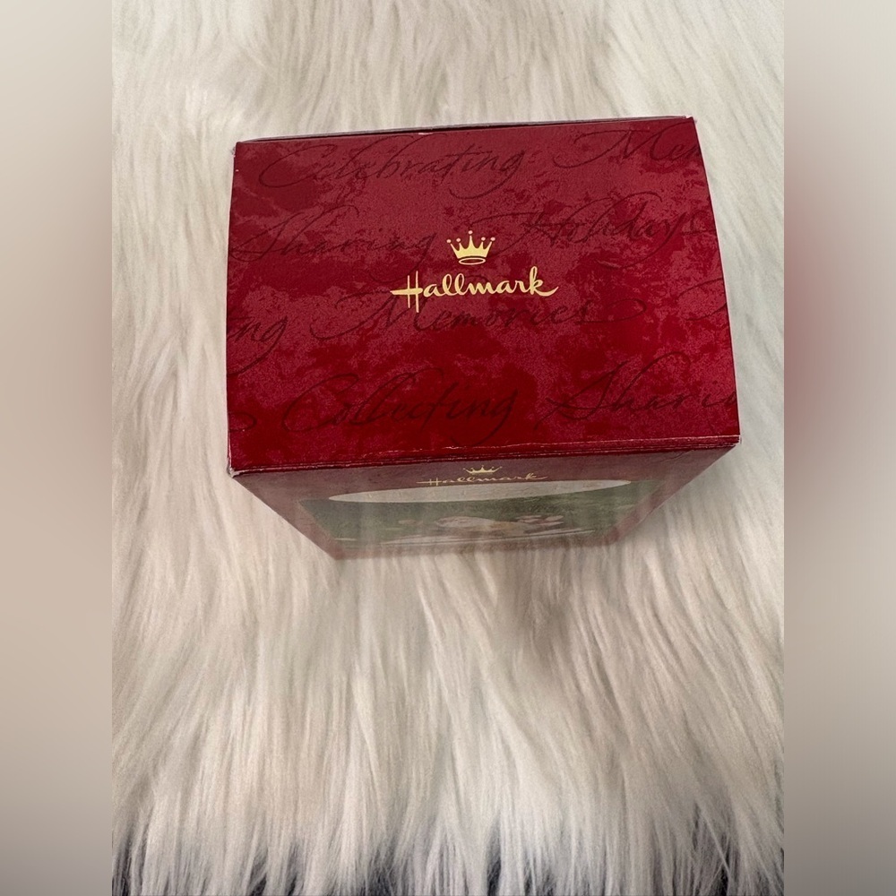 Hallmark Keepsake Ornament ‘Yule Tide Runner’ - Picture 2 of 6